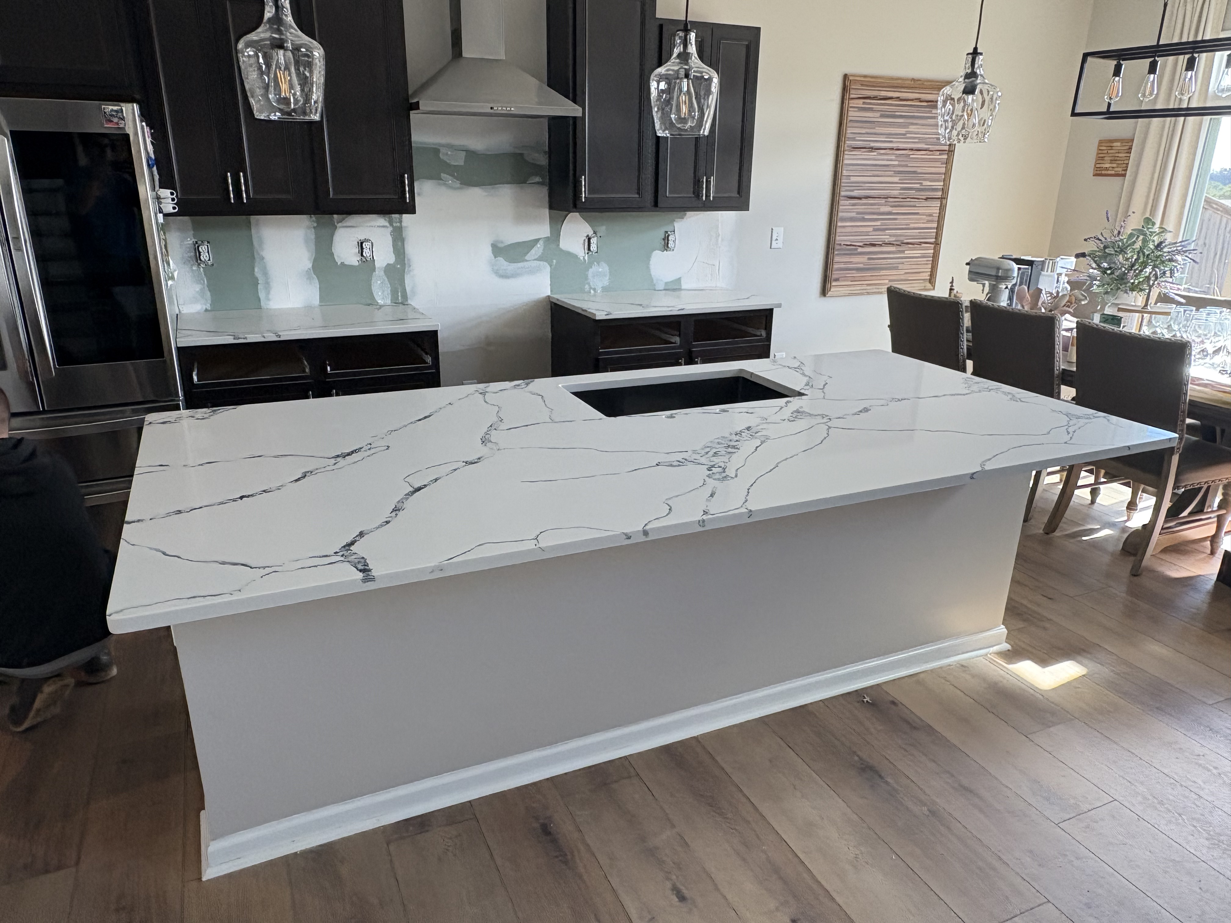 Acadia Quartz Kitchen